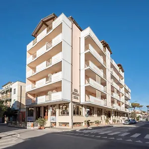 Hotel Lola Piccolo E, Marina di Grosseto